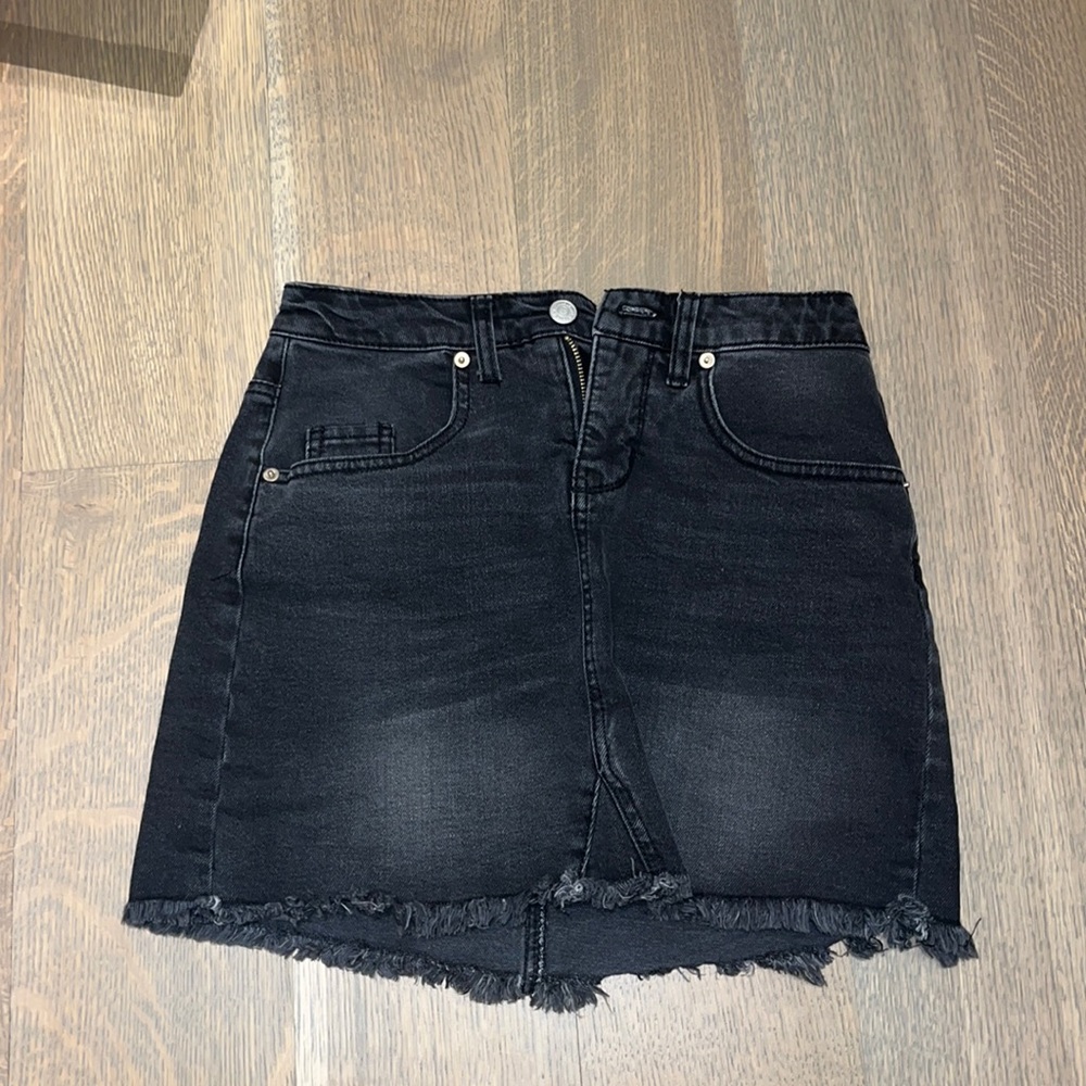 Black skirt